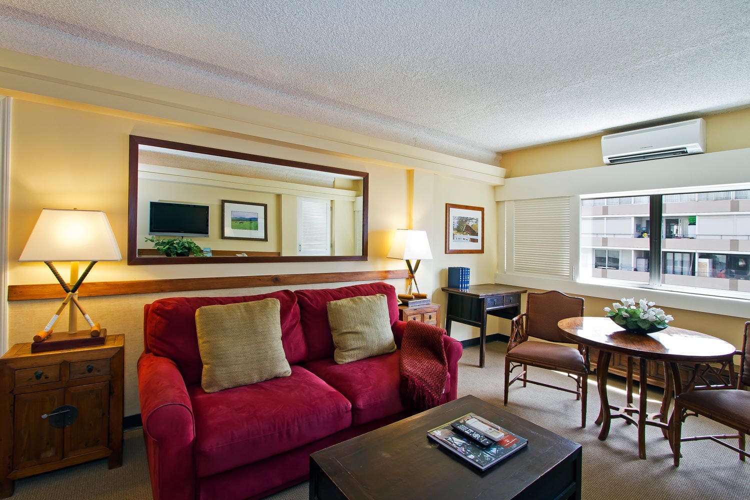 1-BEDROOM SUITE